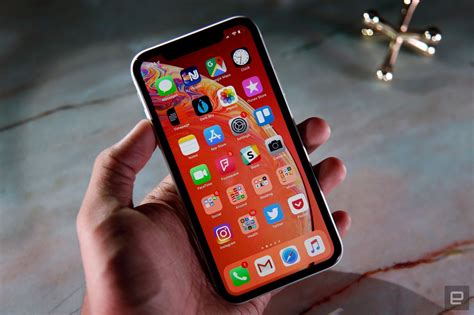 apple starts selling refurbished iphone xrs engadget