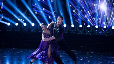 Laurie Hernandez Cries On ‘dancing With The Stars Over Grandmothers
