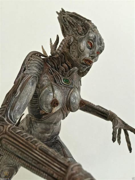 1 6 Species Sil Statue H R Giger Maquette Alien Predator