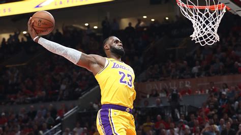 lebron james lakers debut features dunks highlights teams weakness