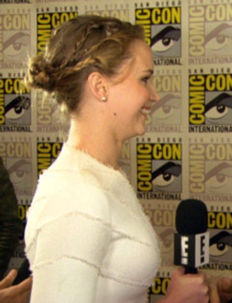 Jennifer Lawrence Interviews Jeff Bridges Comic Con