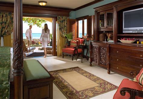 the honeymoon bay beachfront estate royal butler village suite