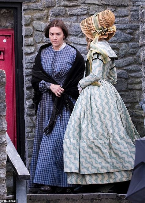 kate winslet and saoirse ronan get to work on set of
