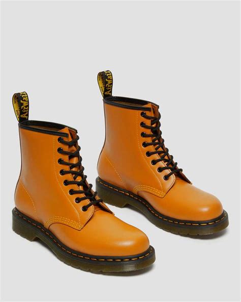 smooth leather lace  boots dr martens