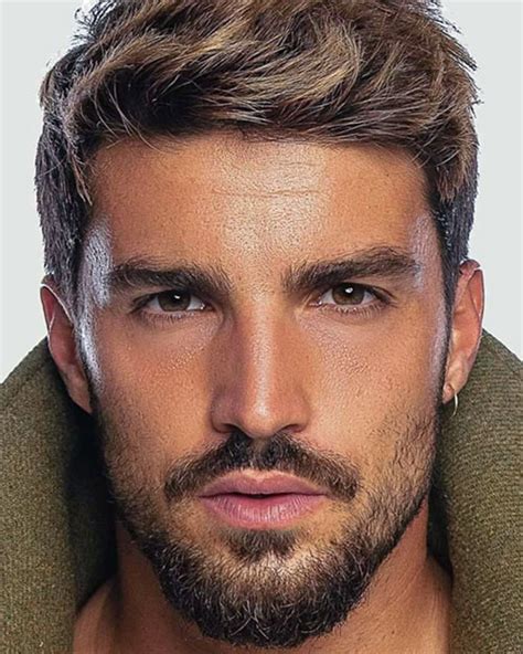 Is this the ”real” mariano di vaio or just a fan page? Mariano Di Vaio â¢ Mi definisco senza dubbio un imprenditore: oggi con