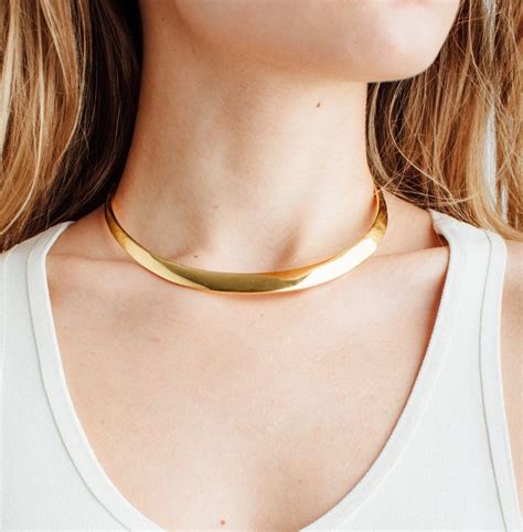 Statement Gold Necklaces To Try Now – Fashion Gone Rogue
