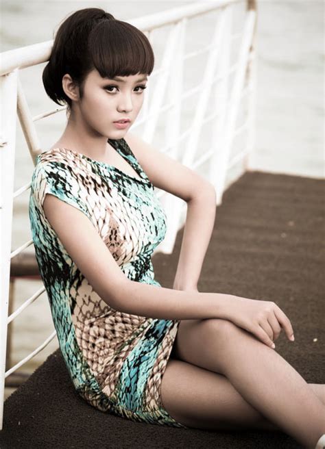 Vietnam Sexy Model Of Le Hoang Bao Tran Komtung