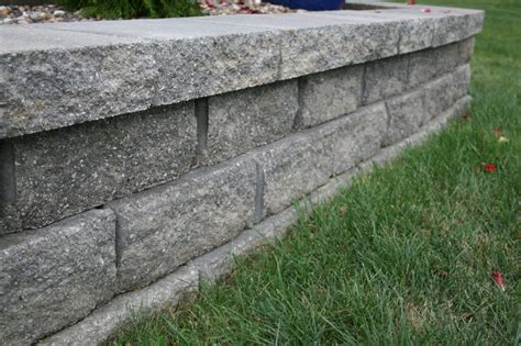 building  reliable block retaining wall building products corp