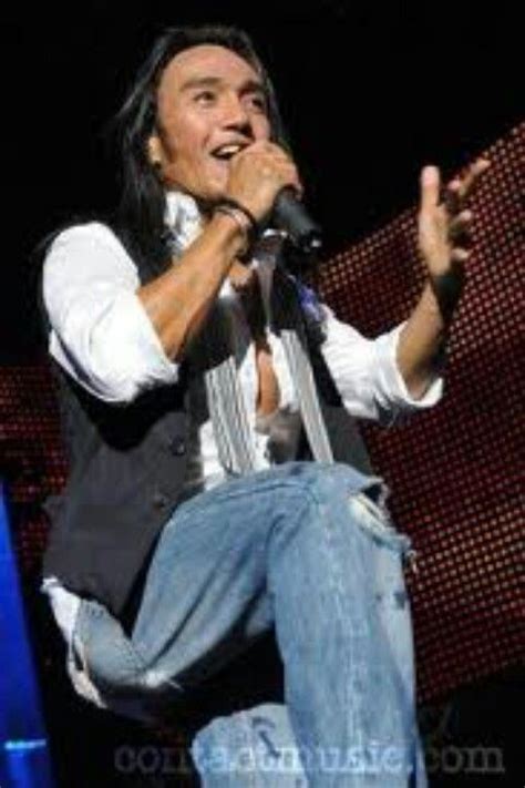 arnel pineda current lead singer  journey   inspiring story  watched   dont