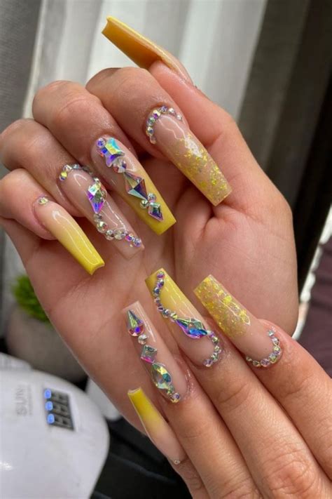 How To Make Your Glitter Ombre Nails Bling This Summer 2021