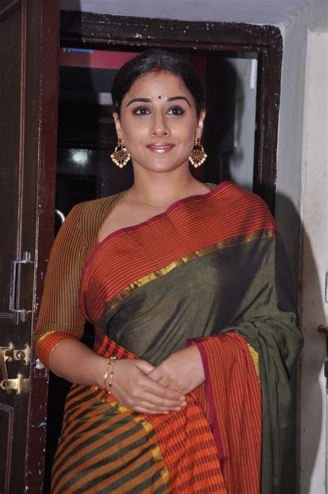 Bollywood Actress Vidya Balan Latest Hot Saree Photos Hot