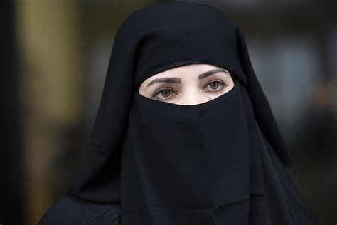 swiss plan fines for those breaking ‘burqa ban swi swissinfo ch