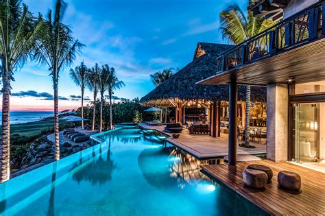 luxury beachside villas  luxury retreats  luxury editor