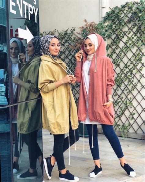 pin by s a n a on hijab in 2020 hijabi outfits casual