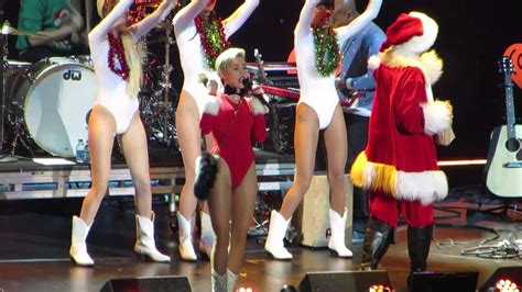 miley cyrus party in the usa power 96 1 jingle ball 12