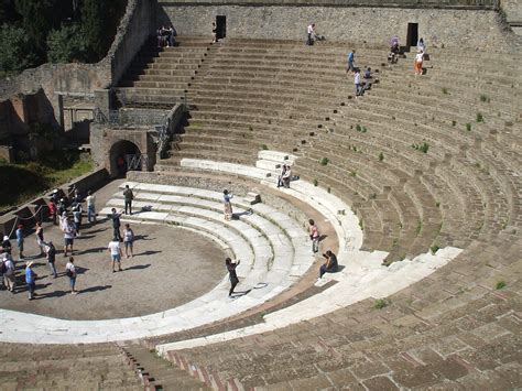 buzzletter italy blog  pompeii part  amphitheater