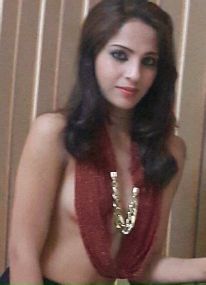 humama sexy big boobs pakistani escort in dubai