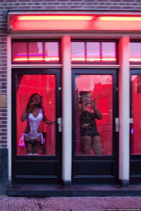 red light district  amsterdam  pics