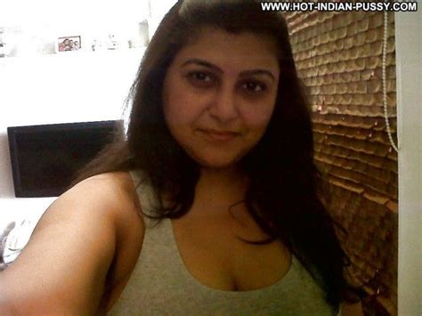 sharice private pics ass flashing fat chubby hot indian