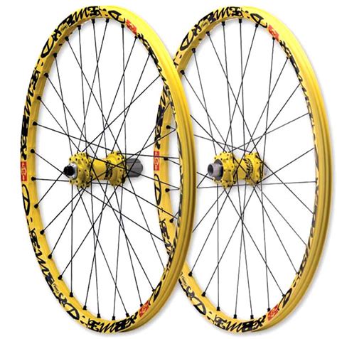 mavic deemax ultimate complete wheelset reviews comparisons specs mountain bike wheelsets