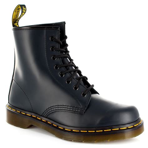 mens dr martens   eyelet smooth leather lace  military boot
