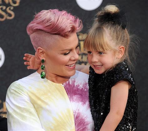 Pink Gave Her Daughter A Matt Damon Birthday Cake Because She S The