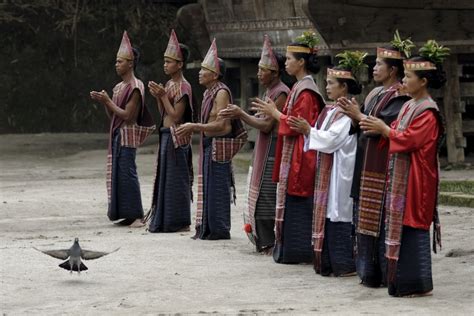 mengenal lebih dekat tradisi budaya batak partukkoan bangso batak