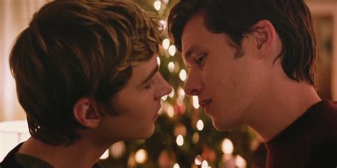 ‘love simon premieres official trailer and first single