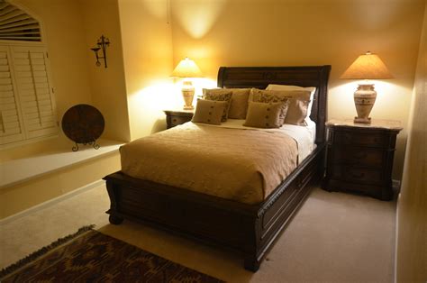 colonial bedroom casa hopi  scottsdale vacation rental destination