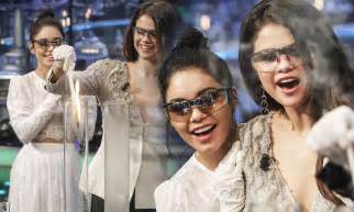 selena gomez and vanessa hudgens conduct science experiments on spanish tv show daily mail online
