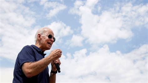 iowa democrats are getting nervous about biden s trail of