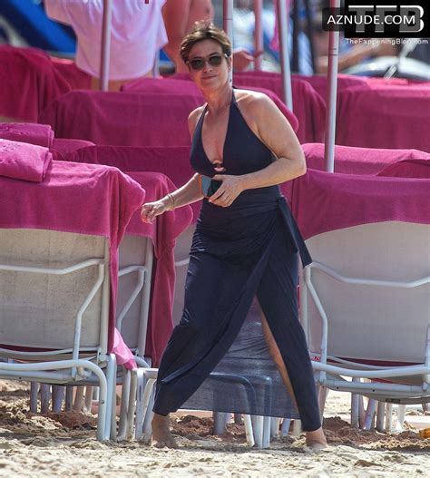 emma forbes sexy shows off her hot physique at sandy lane hotels beach