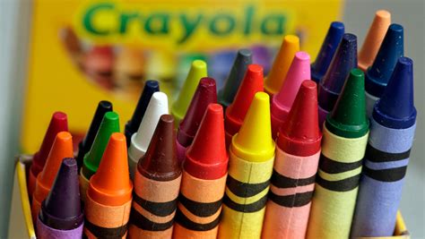 national crayon day crayola  retire    iconic colors