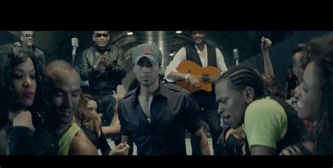 Video Enrique Iglesias Estrena Un Nuevo éxito Bailando — Radio Corazón