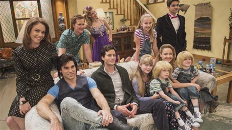 get your first look at lifetime s unauthorized full house tv movie