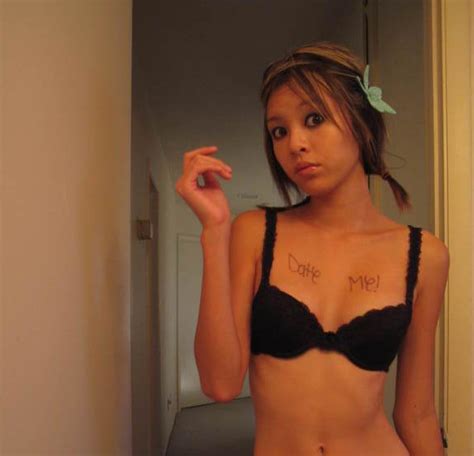 Asian Girl Nude Tease Hot Nude Photos