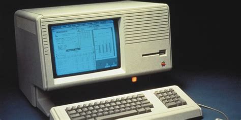 apples historic lisa computer  born  years  today inverse