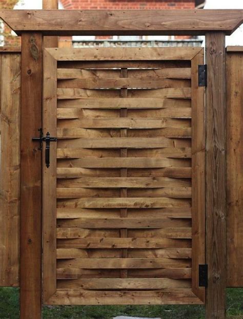 add  woven gate   yard cuz  flippn cool