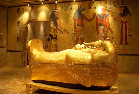 Have Experts Finally Confirmed Hidden Chambers In King Tut