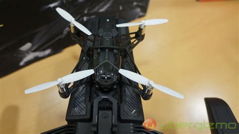 parrot minidrones review hands  ubergizmo