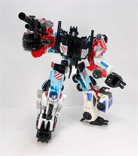 transformers combiner wars groove deluxe class by