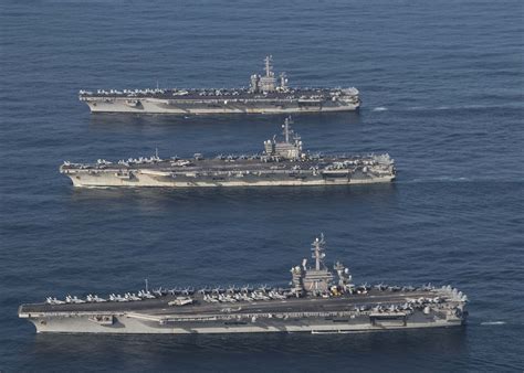 fight  hawaii    navy  training carrier strike groups
