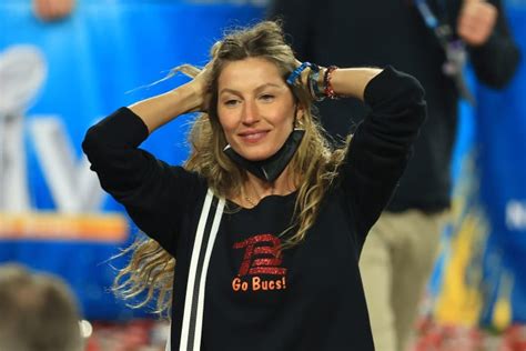 look gisele bundchen reveals her hope for 2023 the spun what s