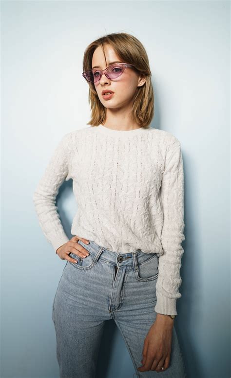 trendy girl sweater outfit wallpaper wallpaperscom