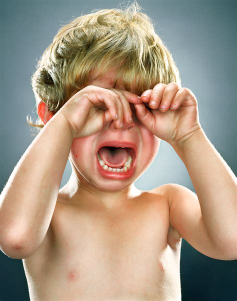 jill greenberg  times crying children    headache   photographer