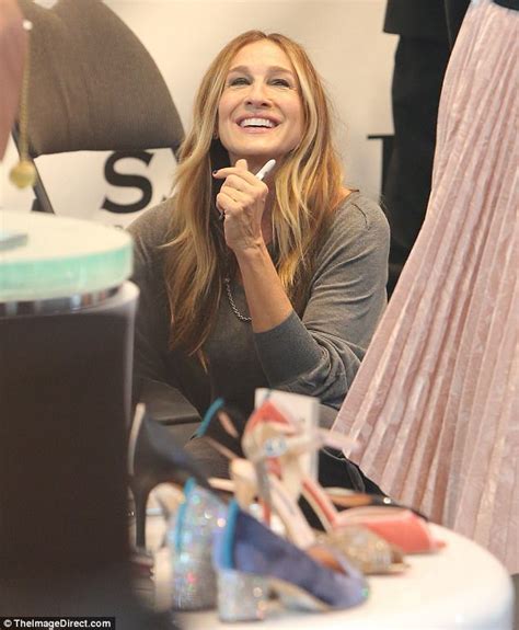 sarah jessica parker beams at her meet and greet in canada daily mail online