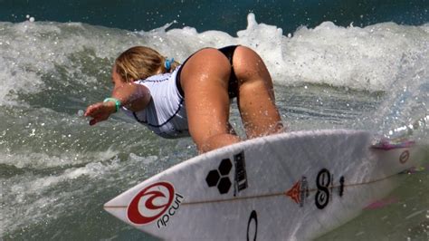 nikki van dijk surfing in brazil imgur