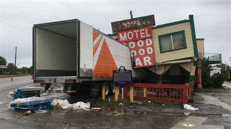 tractor trailer crashes  florida historic landmark desert inn