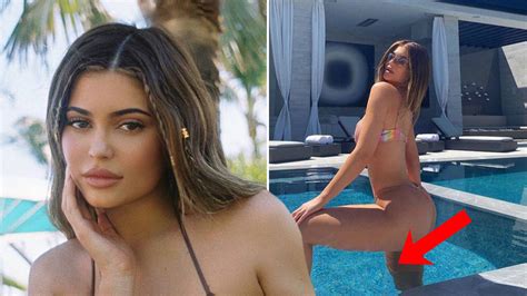 kylie jenner deletes bikini pic after fans accuse her of