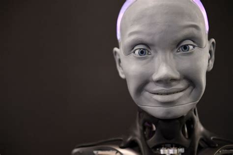 scientists   teach robots    laugh   human